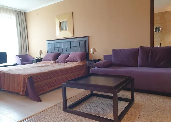 Sunny - Royal Apartment *